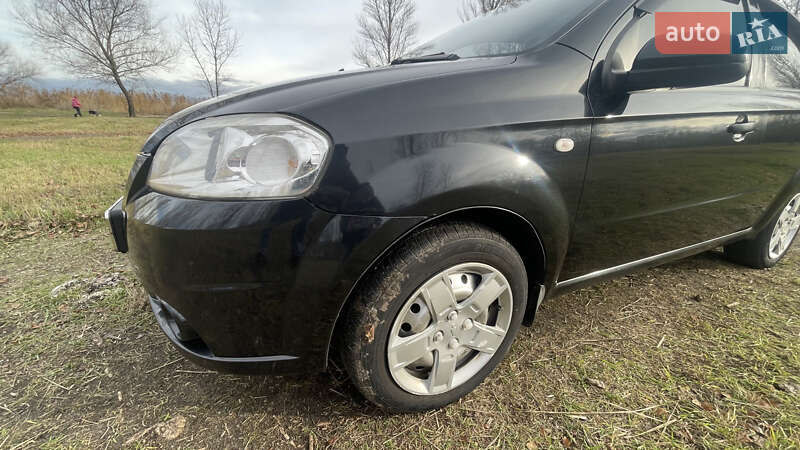 Седан Chevrolet Aveo 2010 в Черкассах