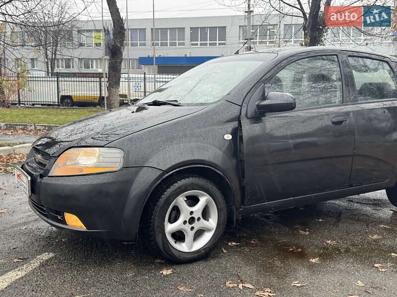 Хэтчбек Chevrolet Aveo 2006 в Киеве