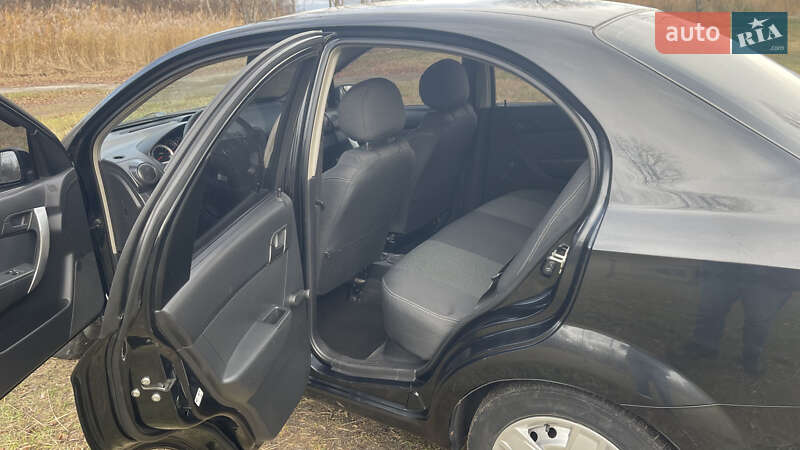 Седан Chevrolet Aveo 2010 в Черкассах