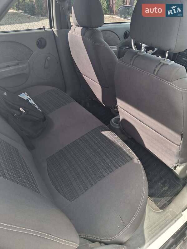 Седан Chevrolet Aveo 2005 в Тернополе