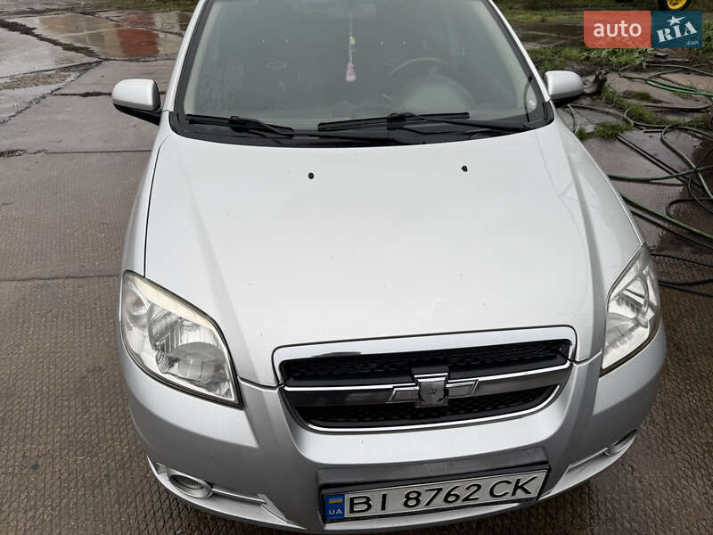 Седан Chevrolet Aveo 2011 в Пирятине