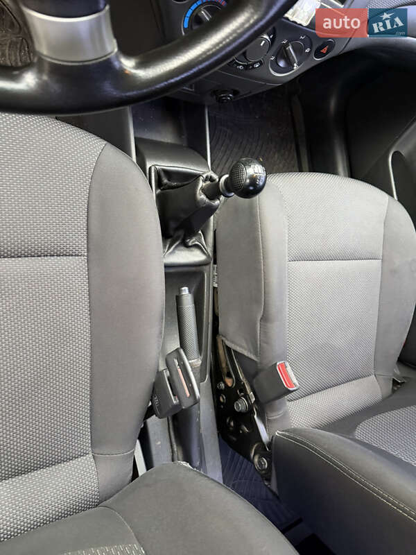 Седан Chevrolet Aveo 2011 в Пирятине