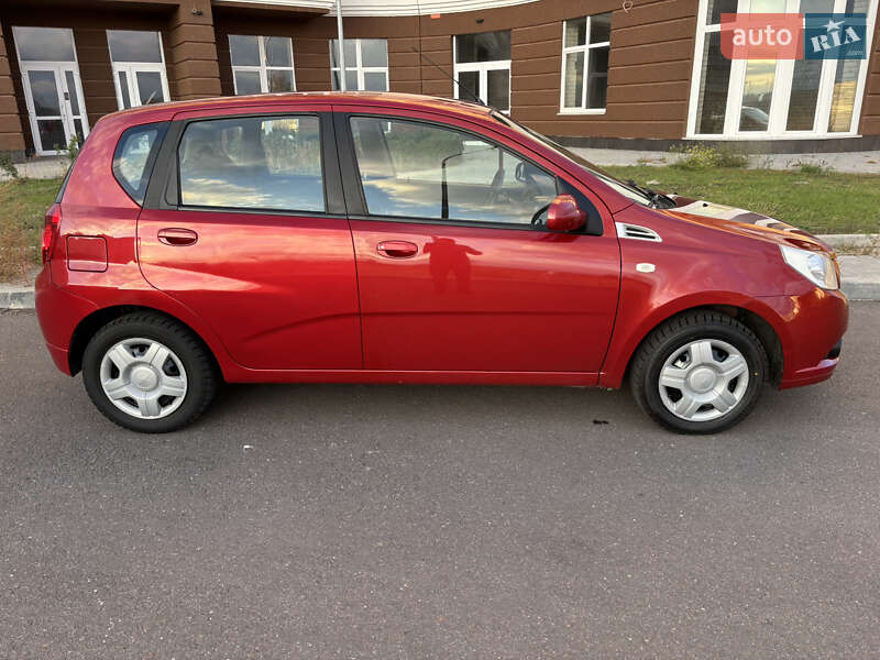 Хэтчбек Chevrolet Aveo 2009 в Николаеве