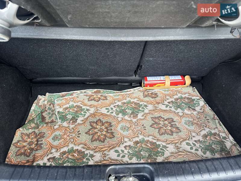 Хэтчбек Chevrolet Aveo 2011 в Павлограде