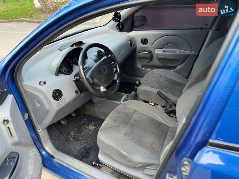 Седан Chevrolet Aveo 2004 в Николаеве