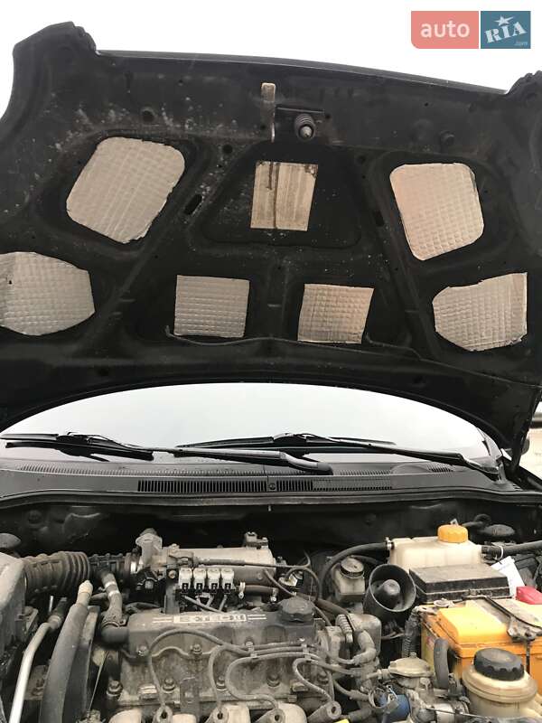 Седан Chevrolet Aveo 2006 в Городке