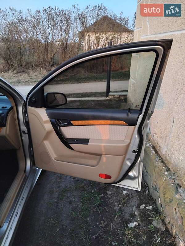 Седан Chevrolet Aveo 2008 в Тернополе