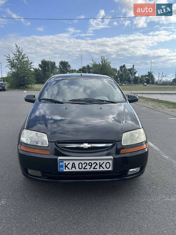 Седан Chevrolet Aveo 2005 в Киеве