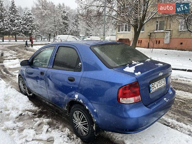 Седан Chevrolet Aveo 2005 в Львове