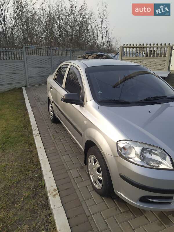 Седан Chevrolet Aveo 2006 в Мерефа