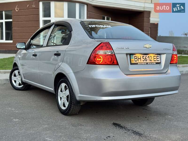 Седан Chevrolet Aveo 2006 в Николаеве