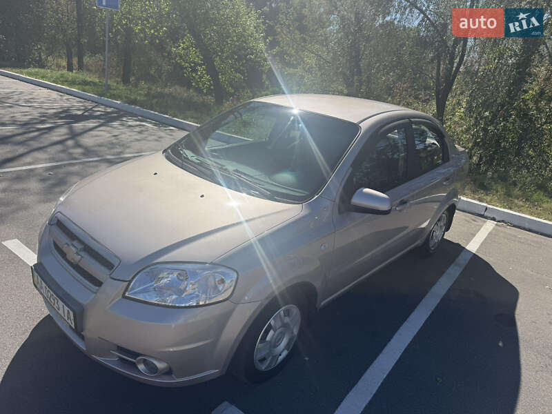 Седан Chevrolet Aveo 2008 в Киеве