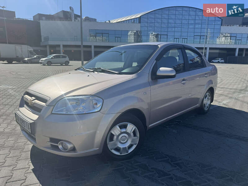 Седан Chevrolet Aveo 2008 в Киеве