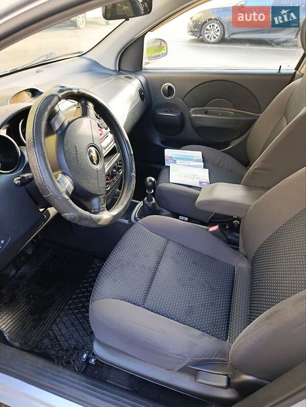 Хэтчбек Chevrolet Aveo 2008 в Киеве