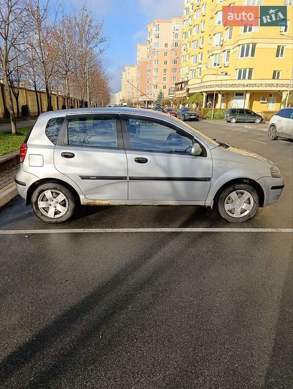 Хэтчбек Chevrolet Aveo 2008 в Киеве
