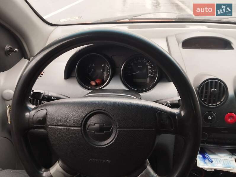 Седан Chevrolet Aveo 2005 в Запоріжжі
