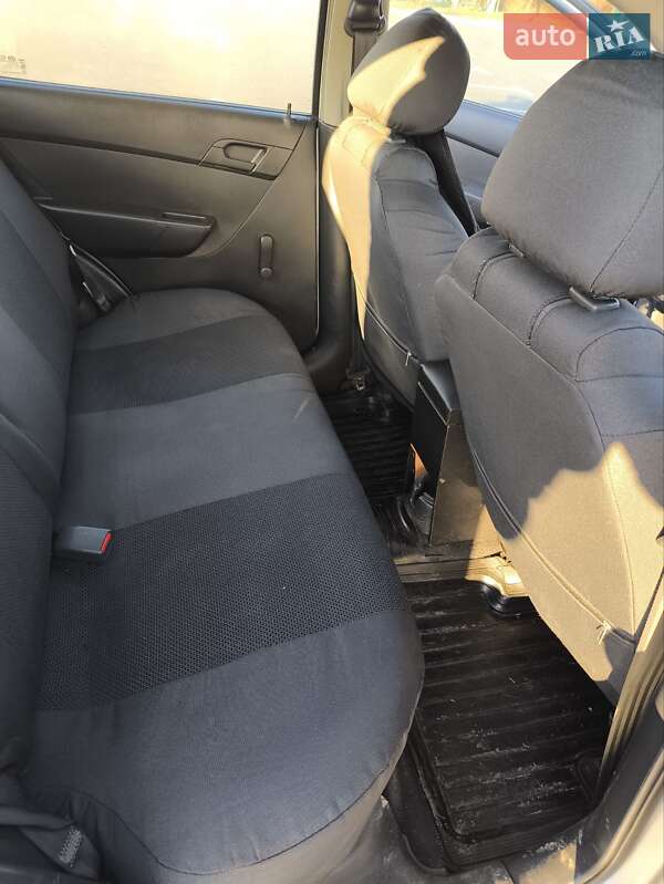 Седан Chevrolet Aveo 2006 в Броварах