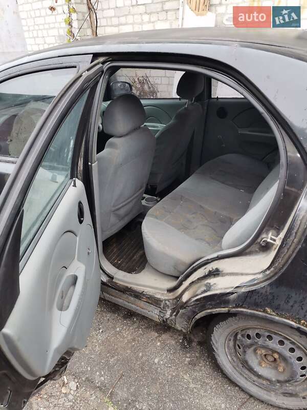 Седан Chevrolet Aveo 2005 в Києві