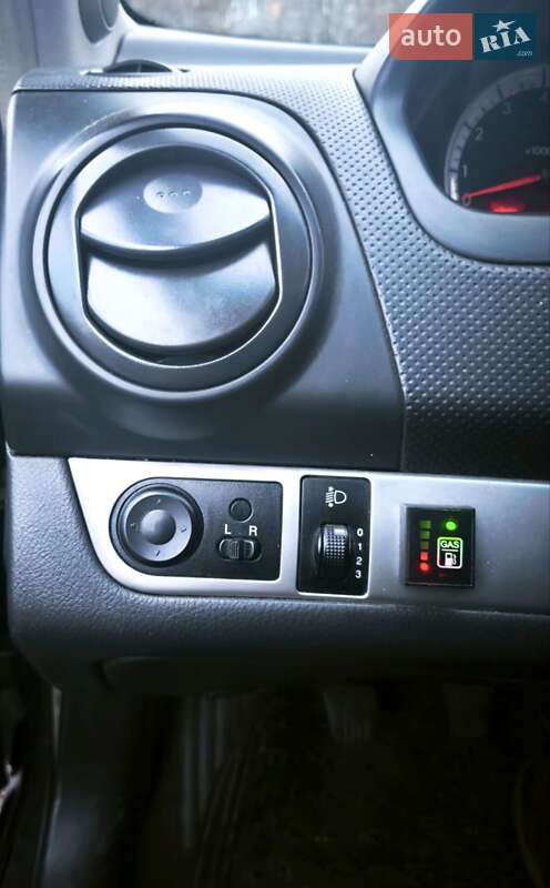 Хэтчбек Chevrolet Aveo 2009 в Запорожье