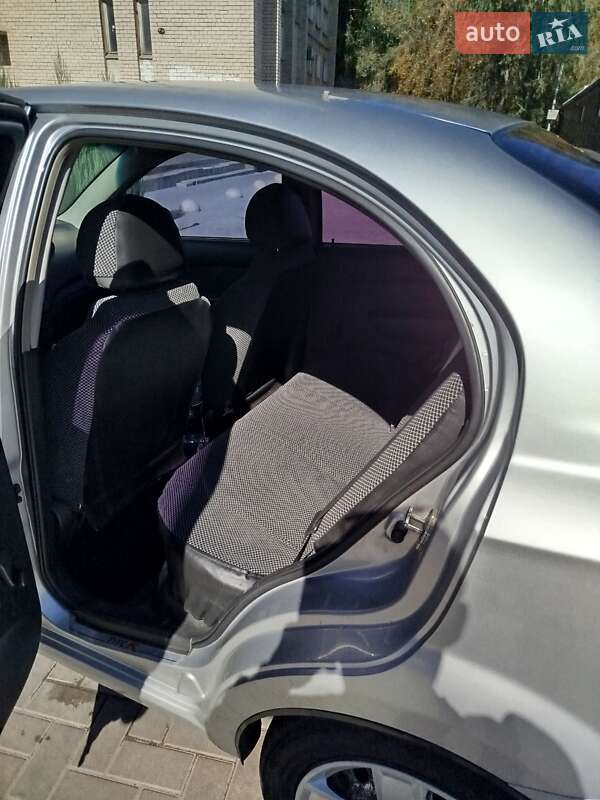 Седан Chevrolet Aveo 2008 в Запорожье