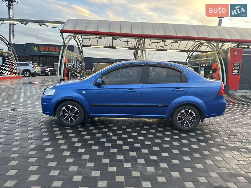 Седан Chevrolet Aveo 2008 в Полтаві