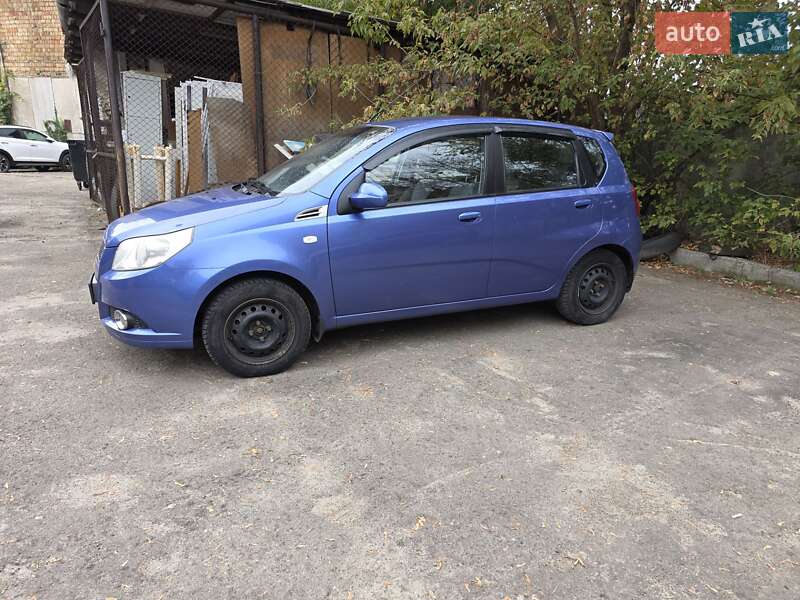 Хетчбек Chevrolet Aveo 2009 в Києві