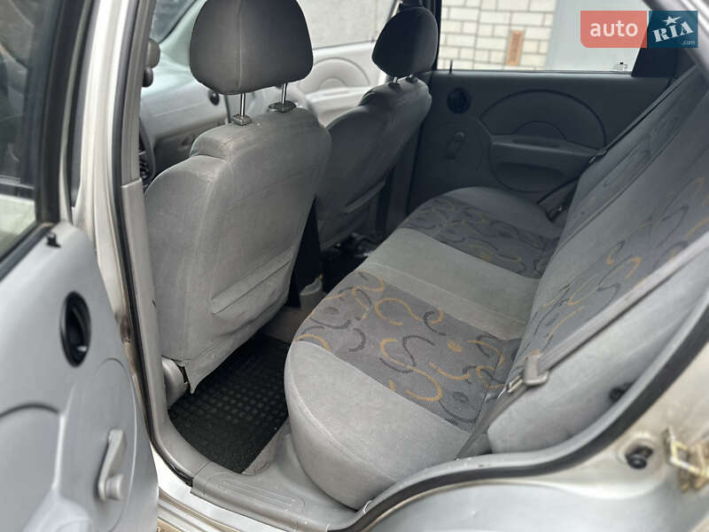 Седан Chevrolet Aveo 2005 в Києві