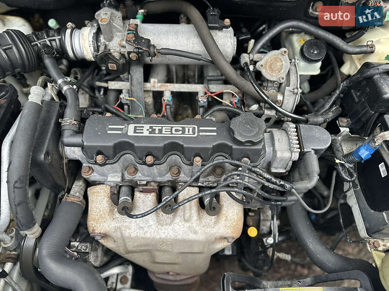 Седан Chevrolet Aveo 2005 в Києві