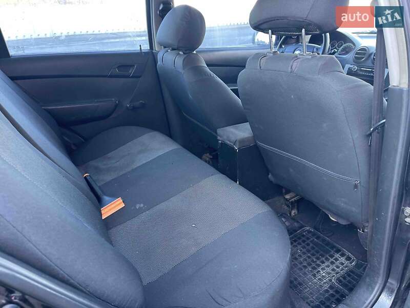 Седан Chevrolet Aveo 2006 в Полтаве