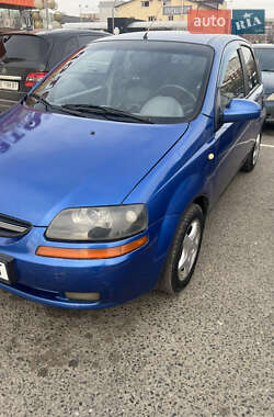 Хэтчбек Chevrolet Aveo 2005 в Черновцах