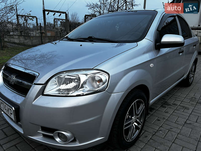 Седан Chevrolet Aveo 2011 в Новомосковську