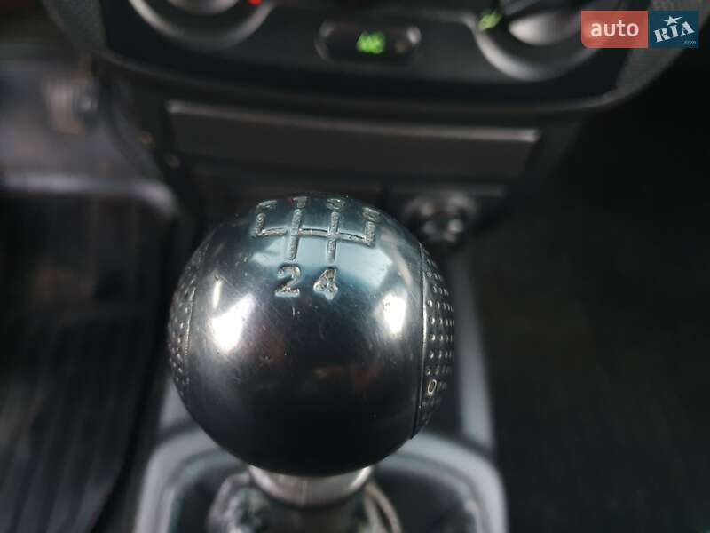 Седан Chevrolet Aveo 2006 в Киеве фото 4 Седан Chevrolet Aveo 2006 в Киеве