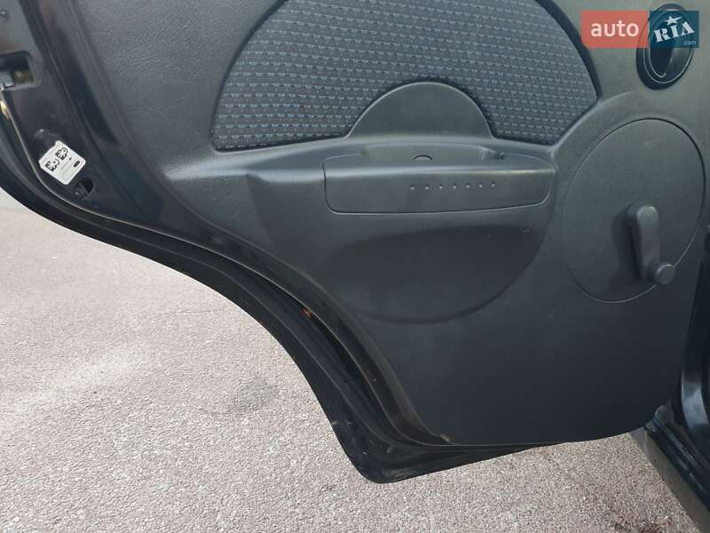 Седан Chevrolet Aveo 2006 в Киеве фото 16 Седан Chevrolet Aveo 2006 в Киеве
