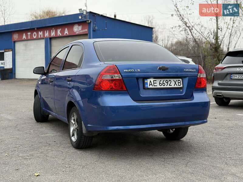 Седан Chevrolet Aveo 2006 в Киеве