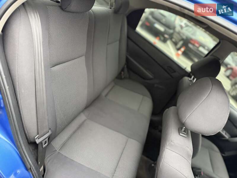 Седан Chevrolet Aveo 2006 в Киеве