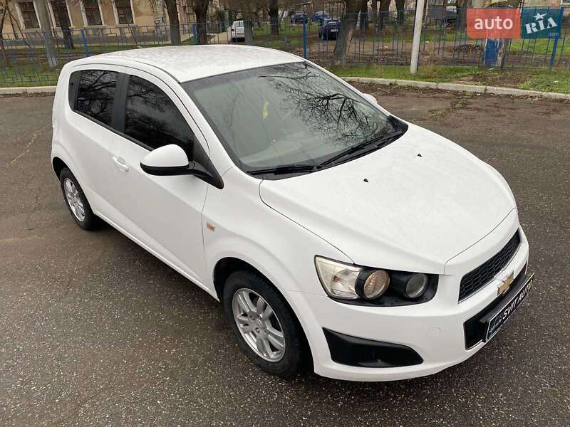 Хэтчбек Chevrolet Aveo 2011 в Николаеве фото 9 Хэтчбек Chevrolet Aveo 2011 в Николаеве