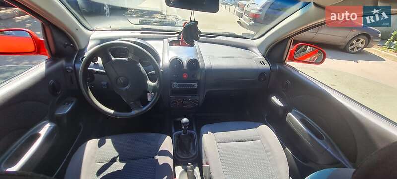 Хэтчбек Chevrolet Aveo 2006 в Одессе