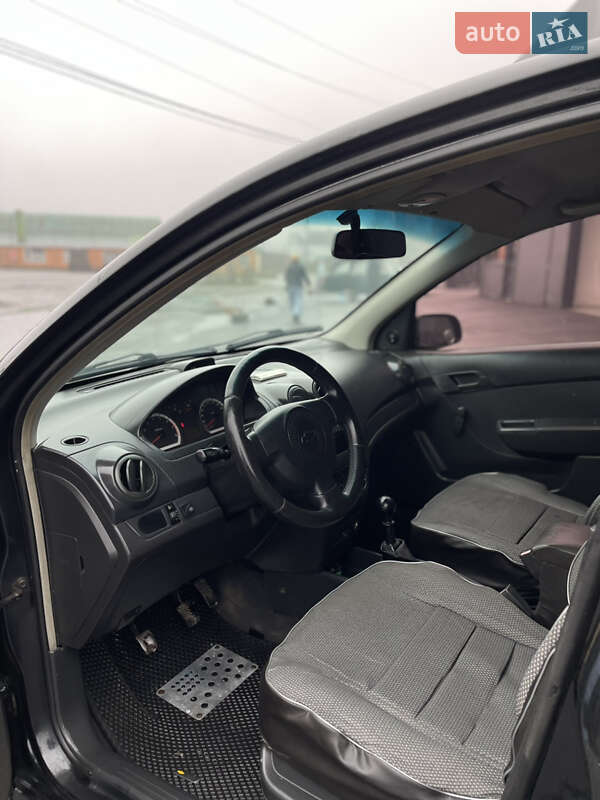 Седан Chevrolet Aveo 2006 в Жмеринке