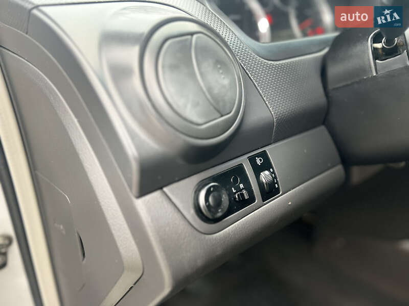 Седан Chevrolet Aveo 2006 в Николаеве фото 12 Седан Chevrolet Aveo 2006 в Николаеве