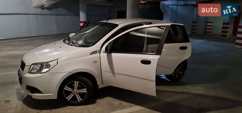 Хетчбек Chevrolet Aveo 2008 в Харкові