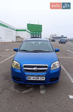 Седан Chevrolet Aveo 2010 в Києві