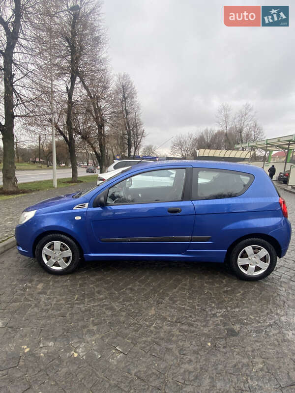 Хэтчбек Chevrolet Aveo 2008 в Хмельницком