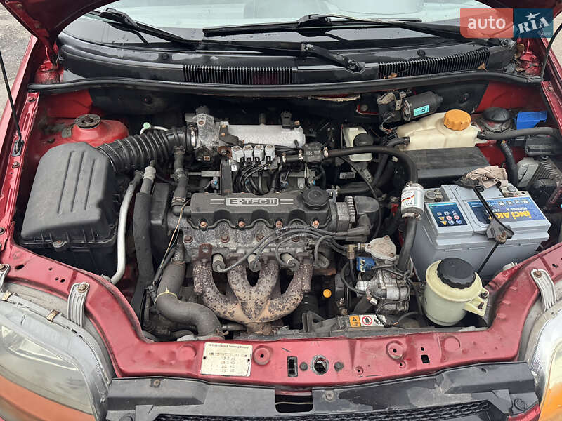 Седан Chevrolet Aveo 2005 в Полтаві