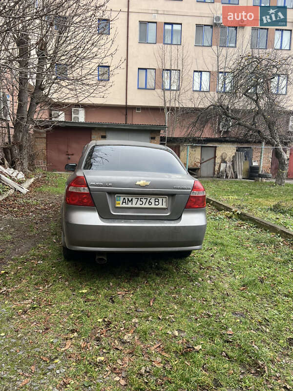 Седан Chevrolet Aveo 2007 в Виннице