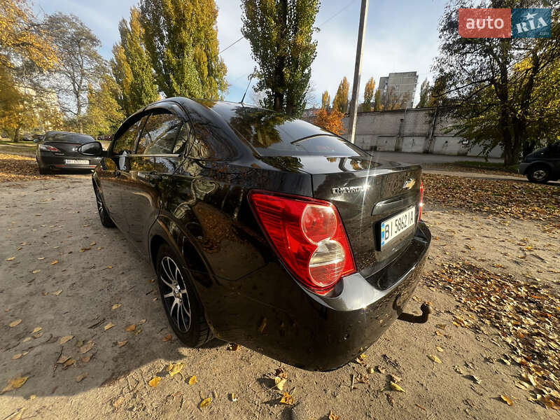 Седан Chevrolet Aveo 2014 в Кременчуге