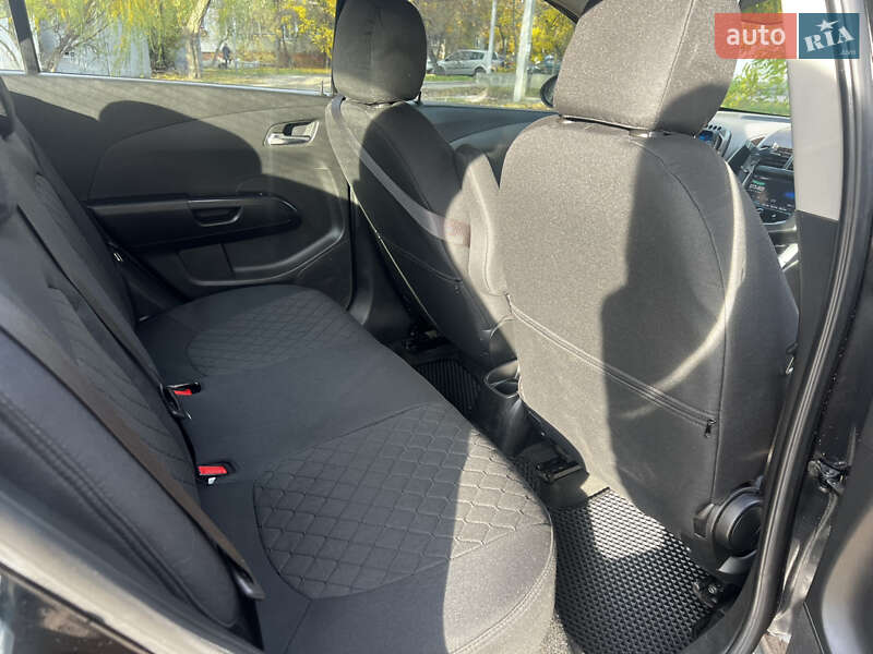 Седан Chevrolet Aveo 2014 в Кременчуге