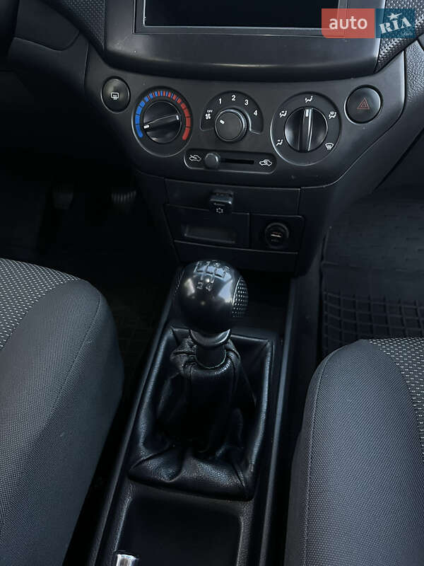 Седан Chevrolet Aveo 2006 в Киеве фото 12 Седан Chevrolet Aveo 2006 в Киеве