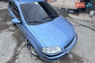 Седан Chevrolet Aveo 2004 в Днепре