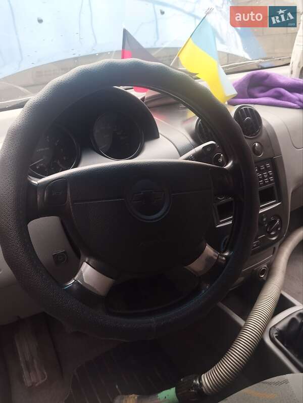 Седан Chevrolet Aveo 2004 в Каменском фото 6 Седан Chevrolet Aveo 2004 в Каменском