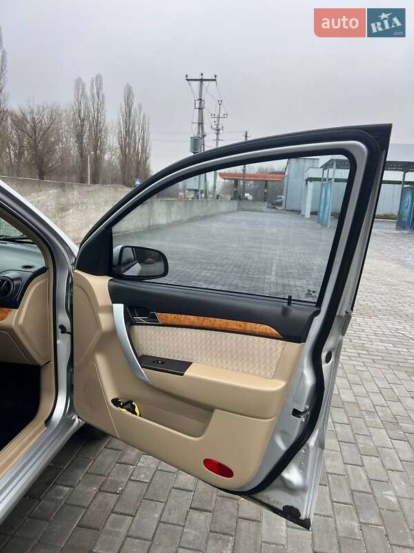 Седан Chevrolet Aveo 2008 в Хороле